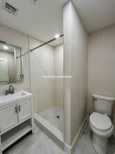 147 E Cottage St, Unit 2 in Boston, MA - Building Photo - Building Photo