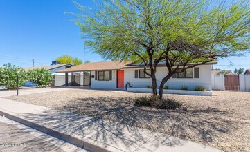 3325 S Shafer Dr in Tempe, AZ - Building Photo - Building Photo