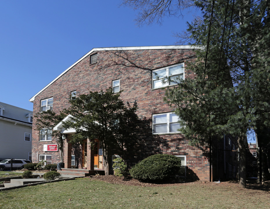 Bellewood Gardens in Elizabeth, NJ - Foto de edificio