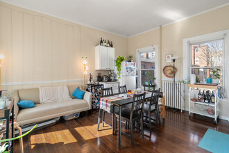 195 Green St, Unit 2 in Cambridge, MA - Building Photo - Building Photo