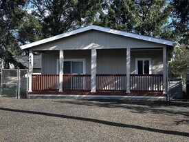 834 Teal Ct SE in Ocean Shores, WA - Building Photo
