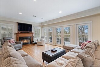 25 Eiler Ln in Irvington, NY - Building Photo - Building Photo