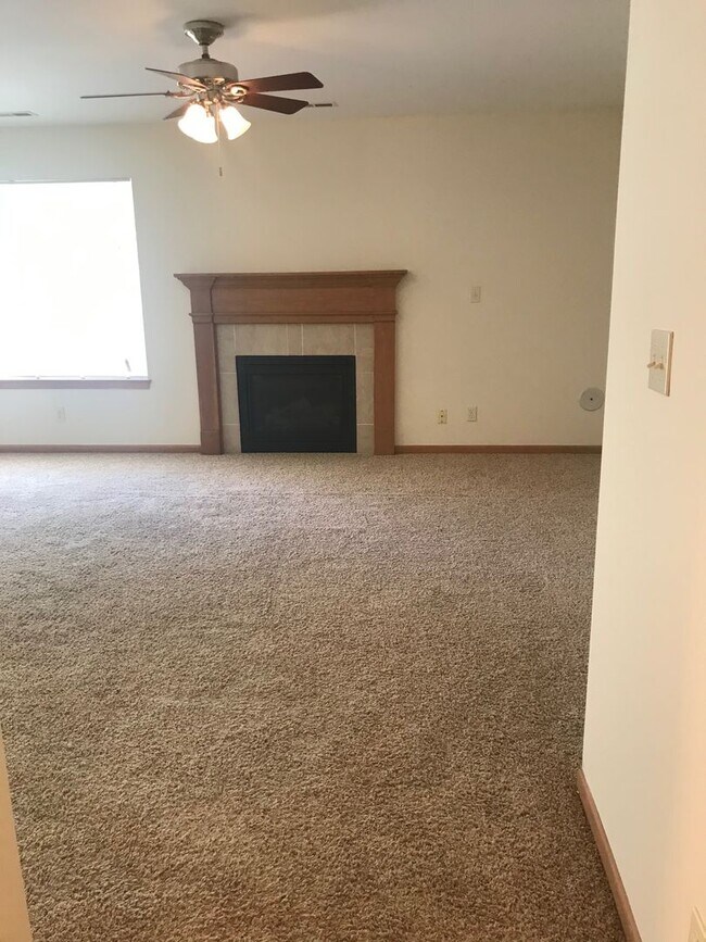5520 Hunley Ct-Unit -5522 in Columbia, MO - Building Photo - Building Photo