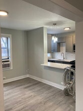 372 Hazel Ave, Unit C5 in Glencoe, IL - Building Photo - Building Photo