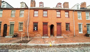 624 Stirling St in Baltimore, MD - Building Photo - Building Photo