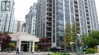 28 Hollywood Ave in Toronto, ON - Building Photo