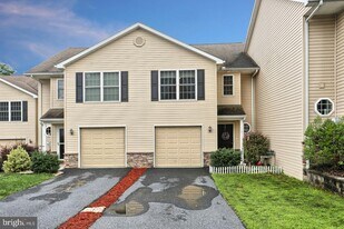 117 Bungalow Rd in Enola, PA - Building Photo