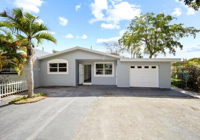 property at 816 N Golf Dr