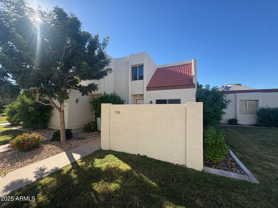 7839 E Rovey Ave in Scottsdale, AZ - Building Photo