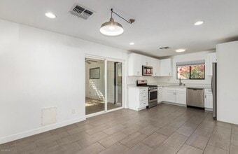 7819 E Garfield St in Scottsdale, AZ - Building Photo - Building Photo
