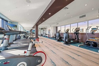 The Dylan in West Hollywood, CA - Foto de edificio - Building Photo