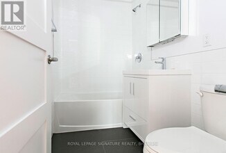 1545 Bathurst St in Toronto, ON - Building Photo - Building Photo