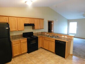716 S Star St in El Dorado, KS - Building Photo - Building Photo