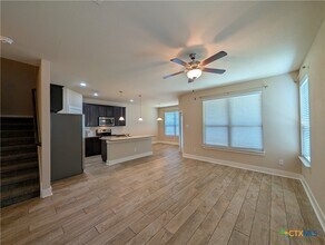 712 Gristmill Dr in New Braunfels, TX - Building Photo - Building Photo