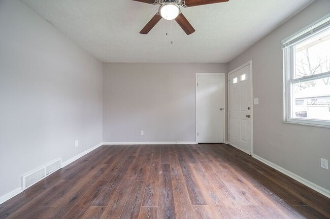 883 Akola Ave in Columbus, OH - Building Photo - Building Photo