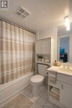 38 Lee Centre Dr in Toronto, ON - Building Photo - Building Photo