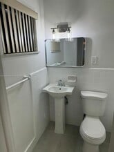 2823 Monroe St in Hollywood, FL - Building Photo - Building Photo