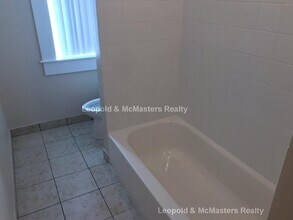 20 Short St, Unit 18 Short Street 3 in Brookline, MA - Foto de edificio - Building Photo