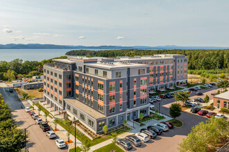 375 North Avenue -Sunset House in Burlington, VT - Building Photo - Building Photo