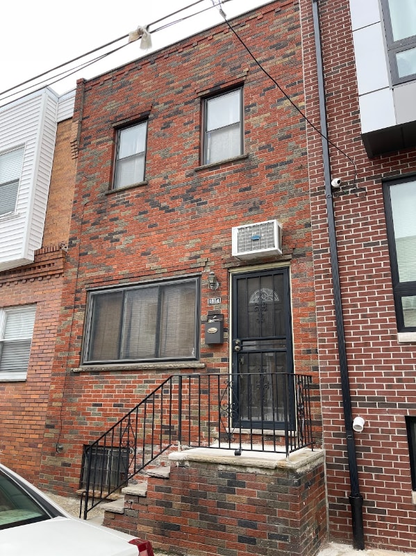 property at 1814 S Taylor St