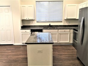 18212 Hollyhills Way in Tampa, FL - Building Photo - Building Photo