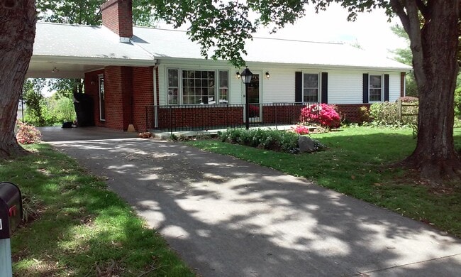 property at 5680 Meadowcrest St