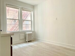 6045 JFK Blvd E in West New York, NJ - Building Photo - Building Photo