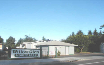 Willow Glen Mobile Home Park in Tualatin, OR - Building Photo - Building Photo