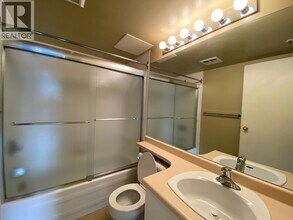 55 10th St in New Westminster, BC - Building Photo - Building Photo