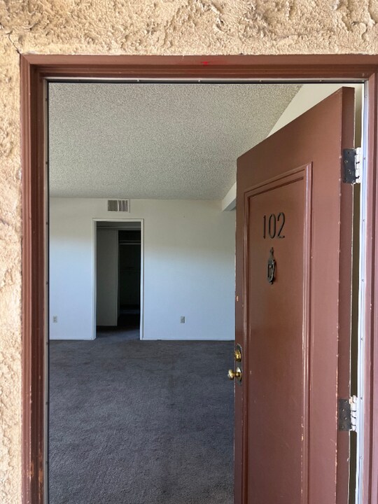 27626 Violin Canyon Rd in Castaic, CA - Building Photo