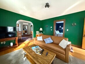 5 Franklin St in Brunswick, ME - Building Photo - Building Photo