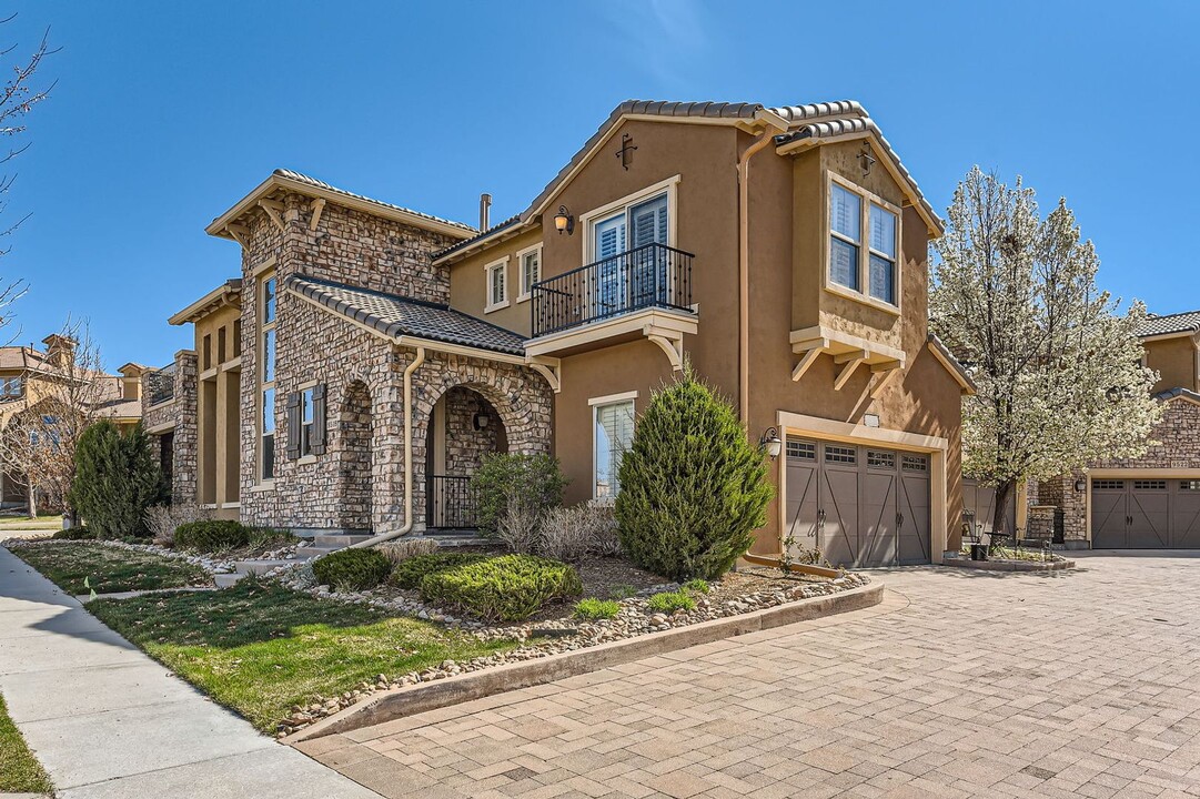 9518 Firenze Way in Littleton, CO - Foto de edificio