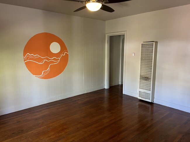 6125 Majestic Ave, Unit Great apartment in Oakland, CA - Building Photo - Building Photo