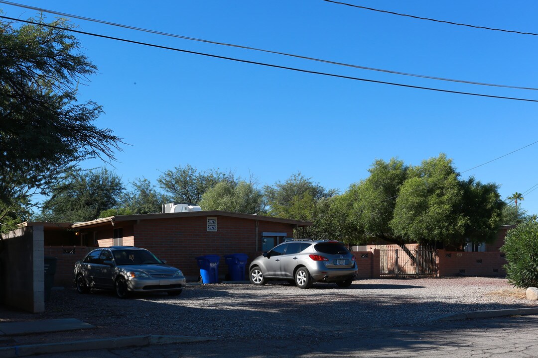 3922-3928 E Mabel St in Tucson, AZ - Foto de edificio