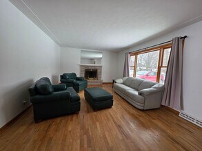 13905 15 Mile Rd in Marshall, MI - Building Photo - Building Photo