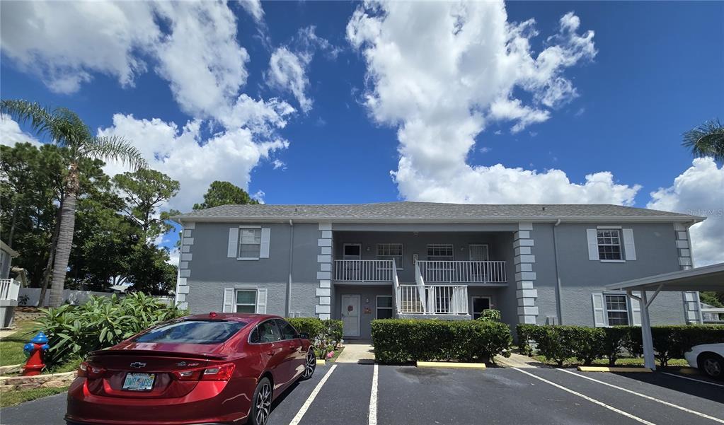 12125 Spartan Way in Hudson, FL - Building Photo