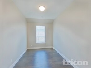 1008 Faringdon Dr in Anna, TX - Foto de edificio - Building Photo