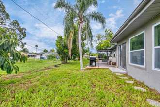 1087 Baffin Dr in Venice, FL - Building Photo - Building Photo