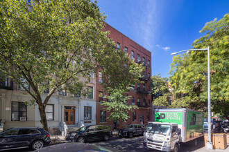 212-214 W 82nd St in New York, NY - Building Photo - Primary Photo