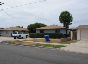 430-438 Delaware St in Imperial Beach, CA - Building Photo - Building Photo