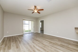 10220 Mangrove Well Rd in Sun City Center, FL - Building Photo - Building Photo