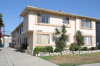 1043 S Holt Ave in Los Angeles, CA - Building Photo - Building Photo