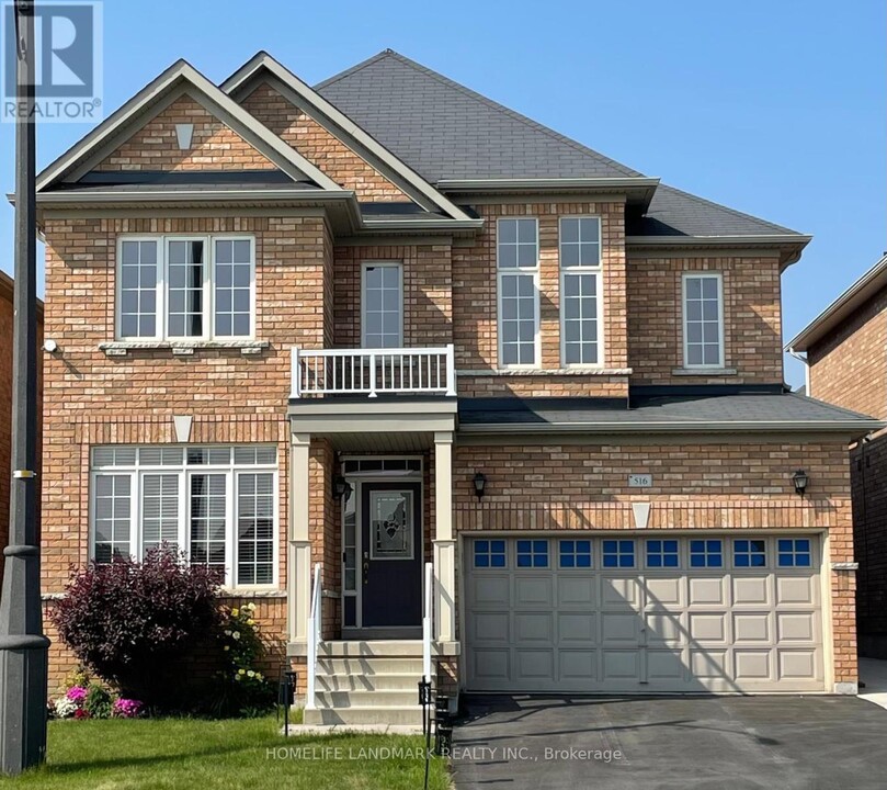 516 Van Kirk Dr in Brampton, ON - Building Photo