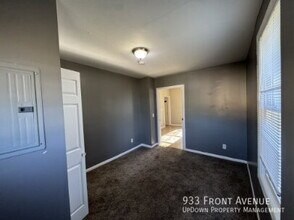 933 Front Ave in St. Paul, MN - Building Photo - Building Photo