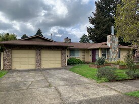 8057 N Burlington Ave, Unit - 8059 in Portland, OR - Building Photo