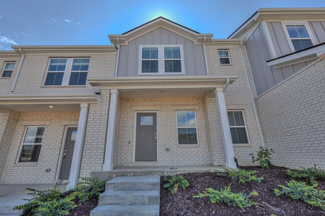 property at 204 Douglas Bend Rd