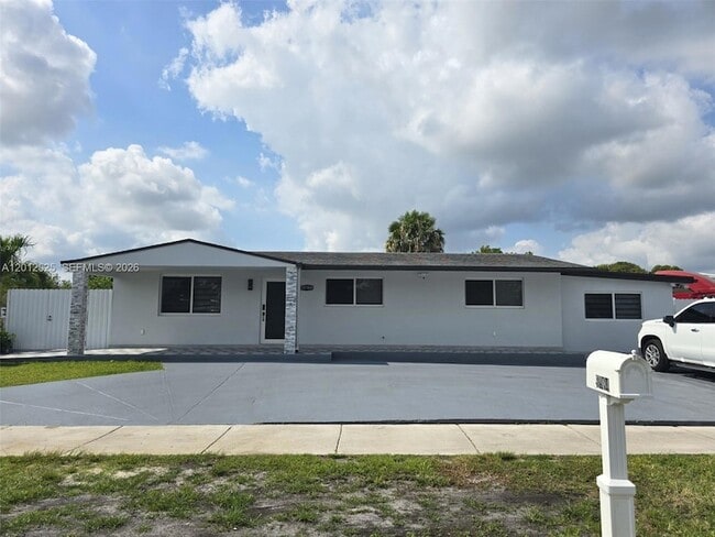 11984 SW 195th St