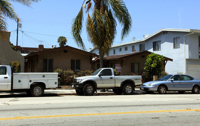 425 Redondo Ave in Long Beach, CA - Building Photo - Building Photo