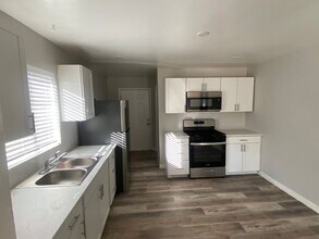 9208 N 10th St in Phoenix, AZ - Building Photo - Building Photo