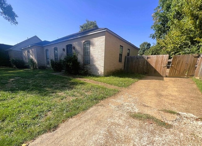 5300 Steuben Dr in Memphis, TN - Building Photo - Building Photo